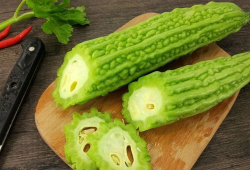 陇南吃瓜爆料是真的吗,真相揭秘，是真是假？